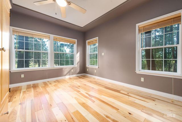 1100 Abbott Road, Viola, ID 83872