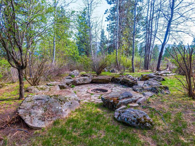 1100 Abbott Road, Viola, ID 83872