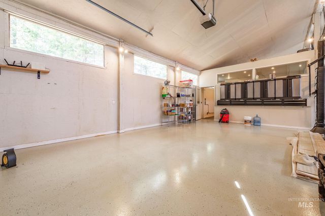 1100 Abbott Road, Viola, ID 83872