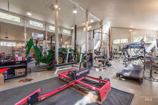 1100 Abbott Road, Viola, ID 83872