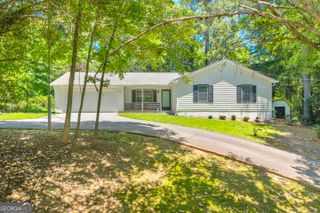 3992 Wrexham Drive, Snellville, GA 30039