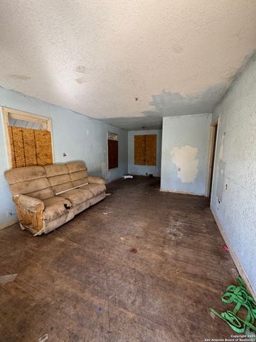 107 Kashmuir, San Antonio, TX 78223