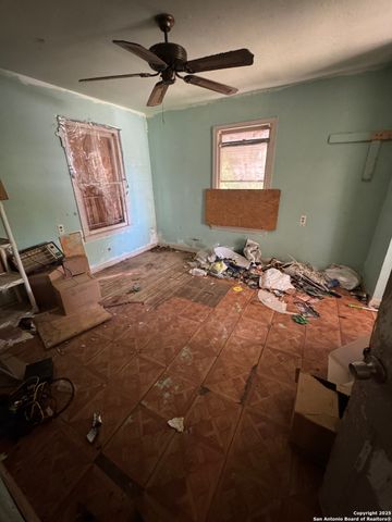 107 Kashmuir, San Antonio, TX 78223