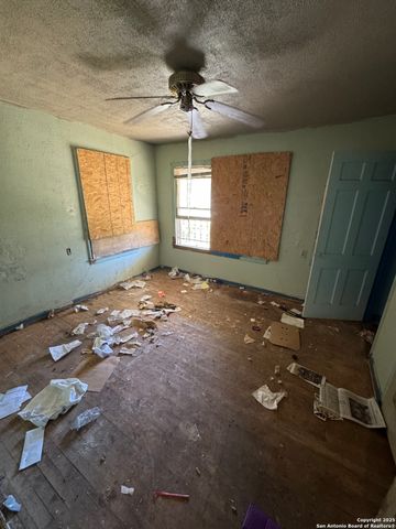 107 Kashmuir, San Antonio, TX 78223