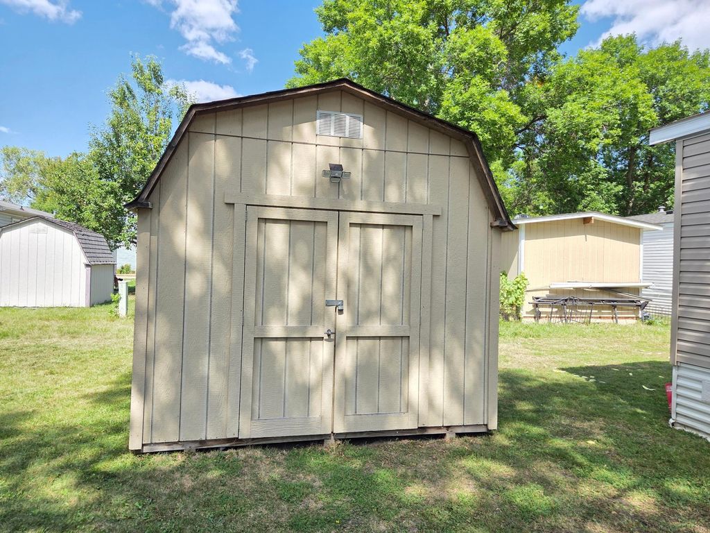 1150 Cessna Drive E, New Brighton, MN 55112 — photo 5