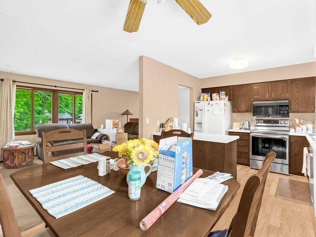 1150 Glendon Street N, Maplewood, MN 55119