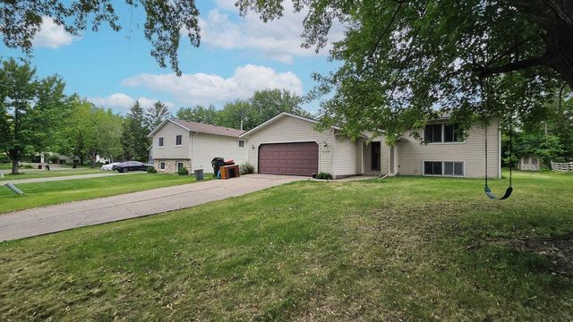 1150 Glendon Street N, Maplewood, MN 55119