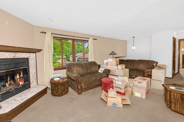 1150 Glendon Street N, Maplewood, MN 55119