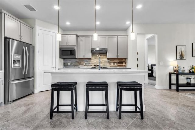 3032 Walnut Grove LN, Alva, FL 33920