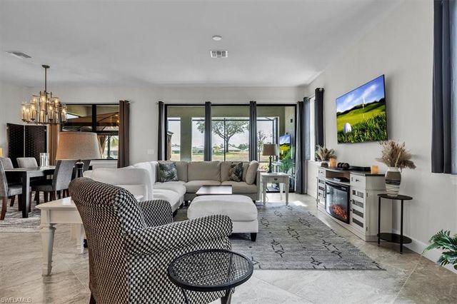 3032 Walnut Grove LN, Alva, FL 33920