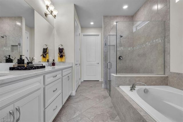 3032 Walnut Grove LN, Alva, FL 33920