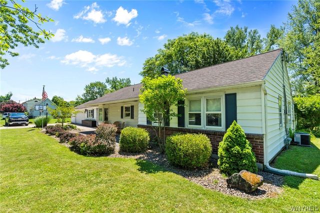 50 Maple Drive, Lancaster, NY 14026