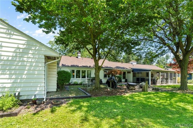 50 Maple Drive, Lancaster, NY 14026