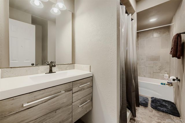 364 S Ironton Street 427, Aurora, CO 80012