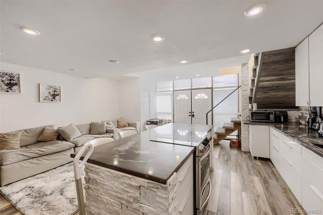 364 S Ironton Street 427, Aurora, CO 80012