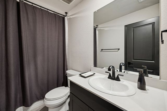 2128 Gill Star Drive, Haslet, TX 76052