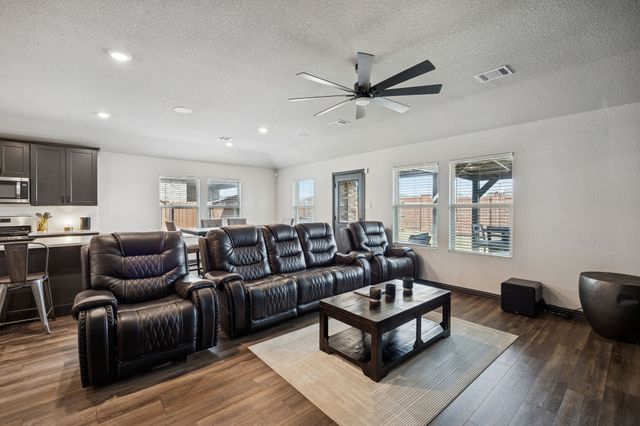 2128 Gill Star Drive, Haslet, TX 76052