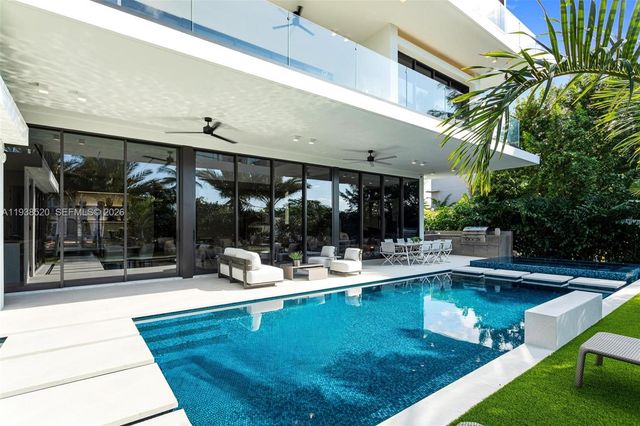 13000 N Bayshore Dr, North Miami, FL 33181