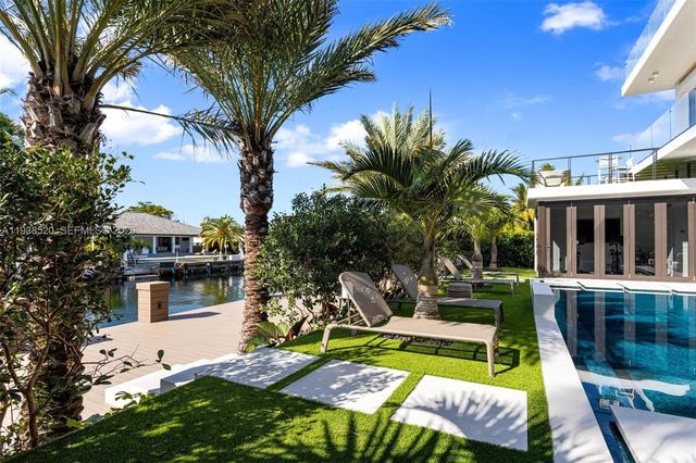 13000 N Bayshore Dr, North Miami, FL 33181