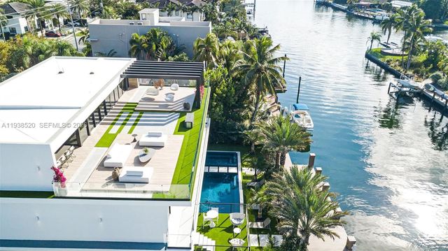 13000 N Bayshore Dr, North Miami, FL 33181