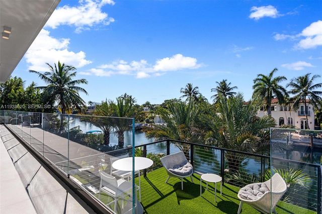 13000 N Bayshore Dr, North Miami, FL 33181