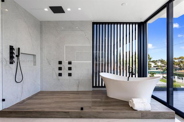 13000 N Bayshore Dr, North Miami, FL 33181