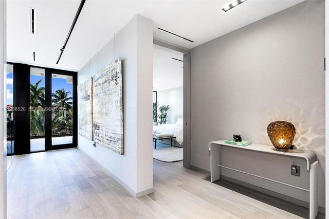 13000 N Bayshore Dr, North Miami, FL 33181