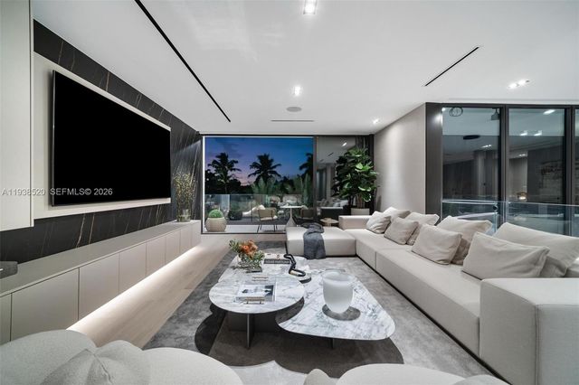 13000 N Bayshore Dr, North Miami, FL 33181