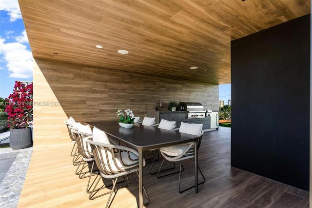 13000 N Bayshore Dr, North Miami, FL 33181