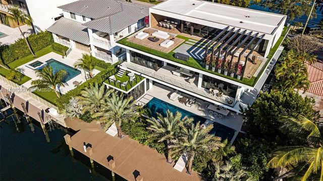 13000 N Bayshore Dr, North Miami, FL 33181