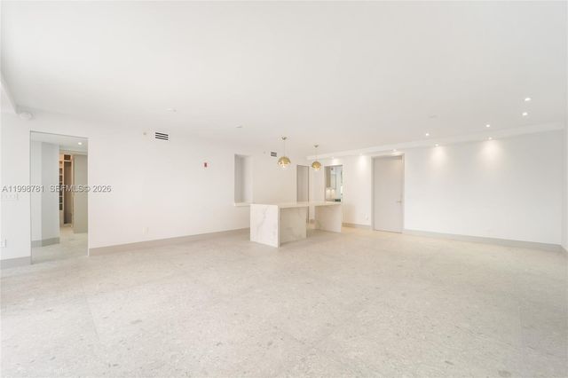 737 Crandon Blvd 301, Key Biscayne, FL 33149