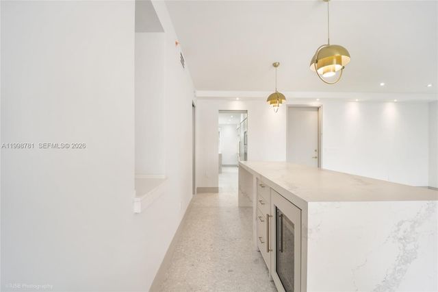 737 Crandon Blvd 301, Key Biscayne, FL 33149