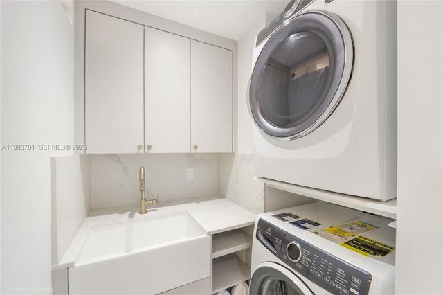 737 Crandon Blvd 301, Key Biscayne, FL 33149