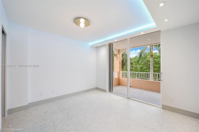 737 Crandon Blvd 301, Key Biscayne, FL 33149