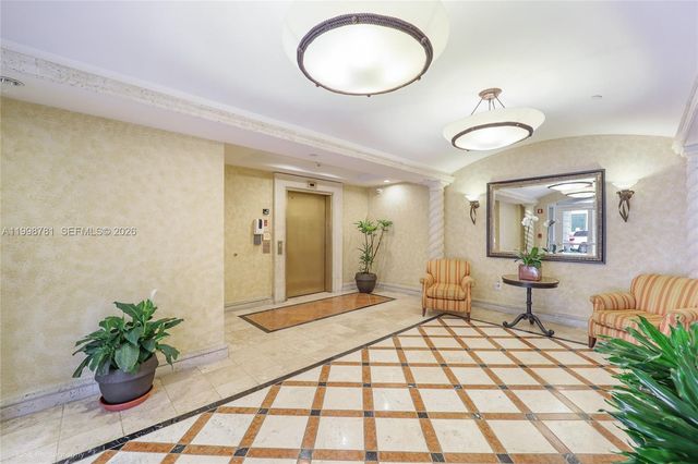 737 Crandon Blvd 301, Key Biscayne, FL 33149