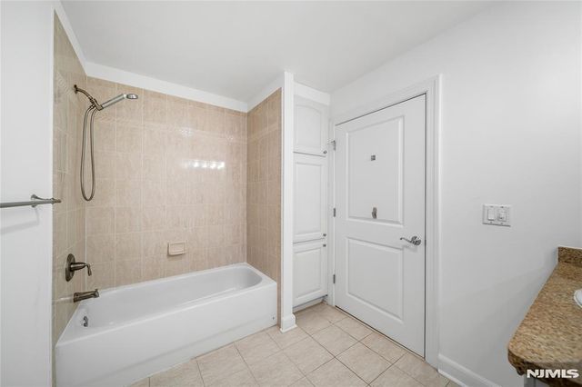 6408 City Place, Edgewater, NJ 07020