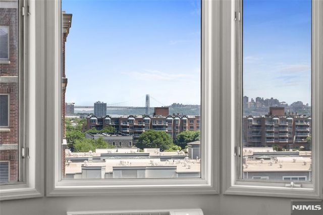 6408 City Place, Edgewater, NJ 07020