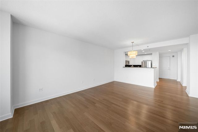 6408 City Place, Edgewater, NJ 07020