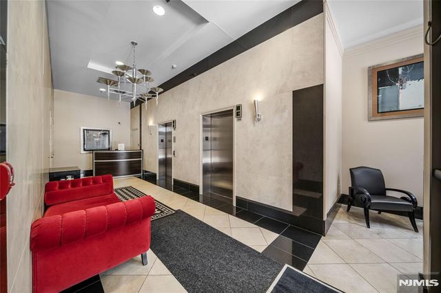 6408 City Place, Edgewater, NJ 07020