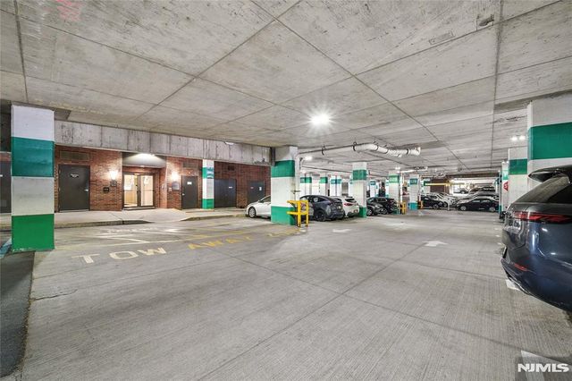 6408 City Place, Edgewater, NJ 07020