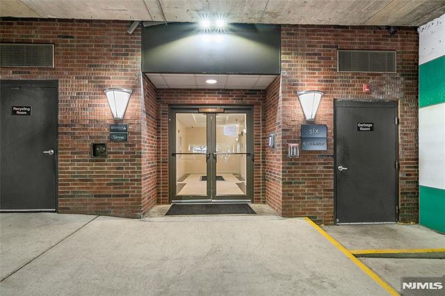 6408 City Place, Edgewater, NJ 07020