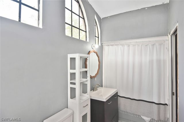 9807 Fathom CT, Fort Myers, FL 33919