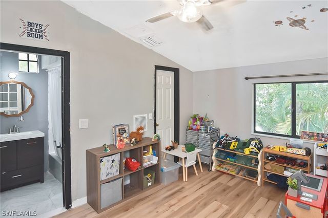 9807 Fathom CT, Fort Myers, FL 33919