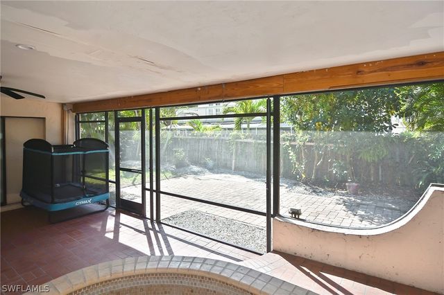 9807 Fathom CT, Fort Myers, FL 33919