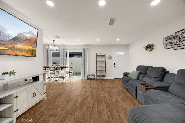 6537 Shady Gate 18, Yorba Linda, CA 92886