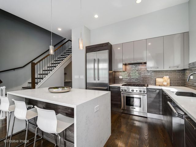 1224 W Ohio Street 3E, Chicago, IL 60642