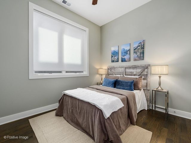 1224 W Ohio Street 3E, Chicago, IL 60642