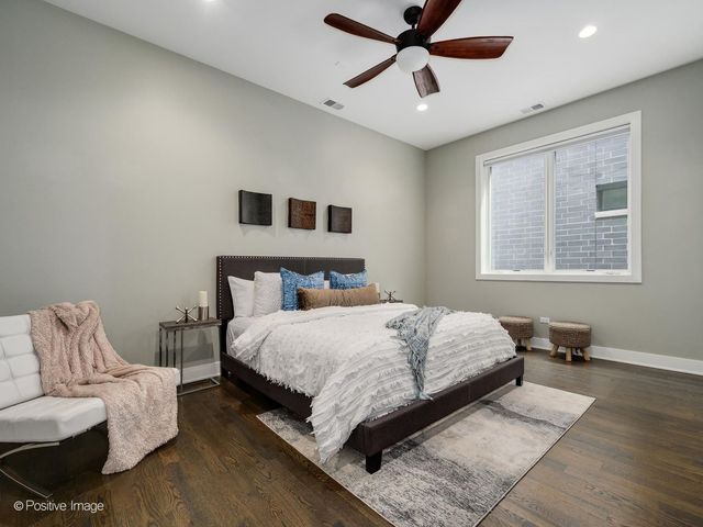 1224 W Ohio Street 3E, Chicago, IL 60642