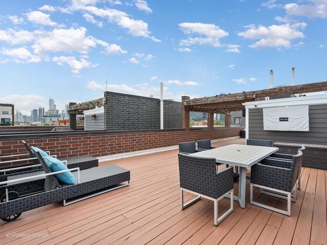 1224 W Ohio Street 3E, Chicago, IL 60642