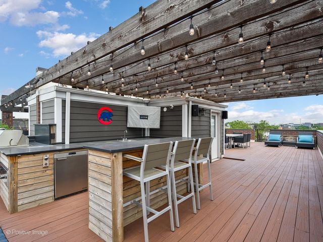 1224 W Ohio Street 3E, Chicago, IL 60642